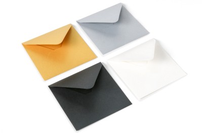 Metallic colored envelopes with a bit of glitter: gold, silver, black and white