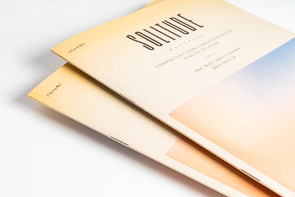 een magazine op ecovezel papier geprint met bindwijze vouwen en nieten